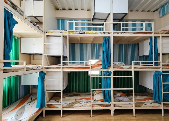 Mactan Runway Hostel Bankal